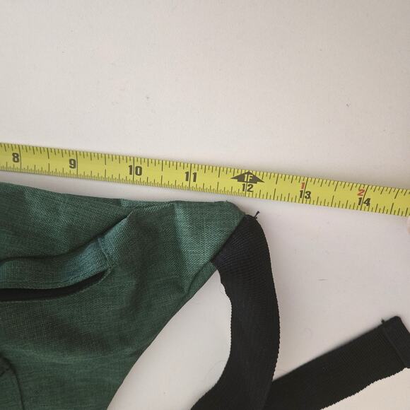 Milwaukee Bucks NBA Green Waist Fanny Pack - Picture 8 of 8